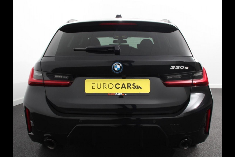 BMW 3 Serie Touring 330e M-Sport PHEV Digitale Cockpit Climate control Stoel verwarming LED Sfeer verlichting Lichtmetalen velgen Navigatie Apple carplay/ Android auto Parkeersensoren