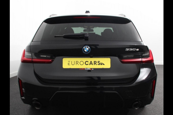 BMW 3 Serie Touring 330e M-Sport PHEV Digitale Cockpit Climate control Stoel verwarming LED Sfeer verlichting Lichtmetalen velgen Navigatie Apple carplay/ Android auto Parkeersensoren