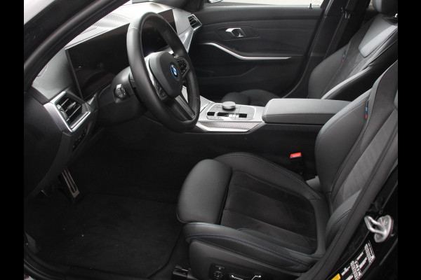BMW 3 Serie Touring 330e M-Sport PHEV Digitale Cockpit Climate control Stoel verwarming LED Sfeer verlichting Lichtmetalen velgen Navigatie Apple carplay/ Android auto Parkeersensoren