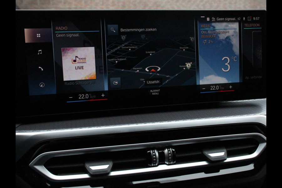 BMW 3 Serie Touring 330e M-Sport PHEV Digitale Cockpit Climate control Stoel verwarming LED Sfeer verlichting Lichtmetalen velgen Navigatie Apple carplay/ Android auto Parkeersensoren