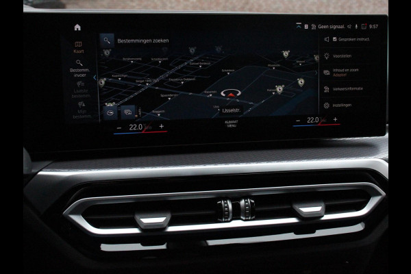 BMW 3 Serie Touring 330e M-Sport PHEV Digitale Cockpit Climate control Stoel verwarming LED Sfeer verlichting Lichtmetalen velgen Navigatie Apple carplay/ Android auto Parkeersensoren