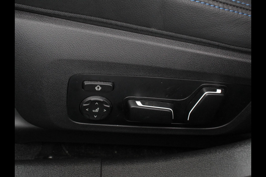 BMW 3 Serie Touring 330e M-Sport PHEV Digitale Cockpit Climate control Stoel verwarming LED Sfeer verlichting Lichtmetalen velgen Navigatie Apple carplay/ Android auto Parkeersensoren