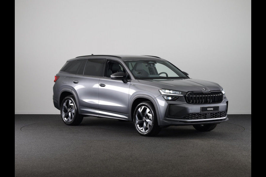 Škoda Kodiaq Sportline Business PHEV 1.5 TSI 204 pk | Trekhaak | Blind Spot | Adaptive Cruise | Stoelverwarming | Camera | Light & View