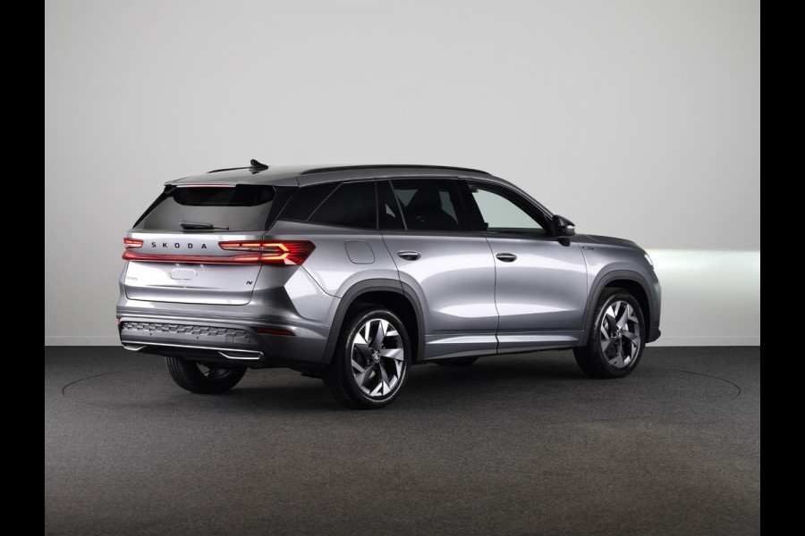 Škoda Kodiaq Sportline Business PHEV 1.5 TSI 204 pk | Trekhaak | Blind Spot | Adaptive Cruise | Stoelverwarming | Camera | Light & View