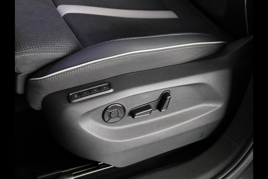 Škoda Kodiaq Sportline Business PHEV 1.5 TSI 204 pk | Trekhaak | Blind Spot | Adaptive Cruise | Stoelverwarming | Camera | Light & View