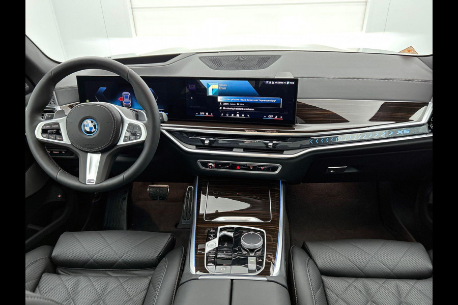 BMW X5 xDrive50e M Sport Pro FULL OPTION!! PANORAMADAK | 22” LMV | MASSAGE | GLOW-GRILLE