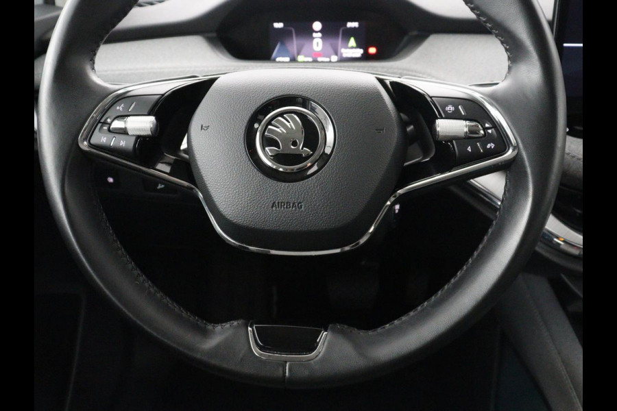 Škoda Enyaq iV 60 | SOH 90,8% | Half leder | Cruise control | Carplay | Sfeerverlichting | Camera | Park assist | Climate control | Elektrische achterklep | Trekhaak