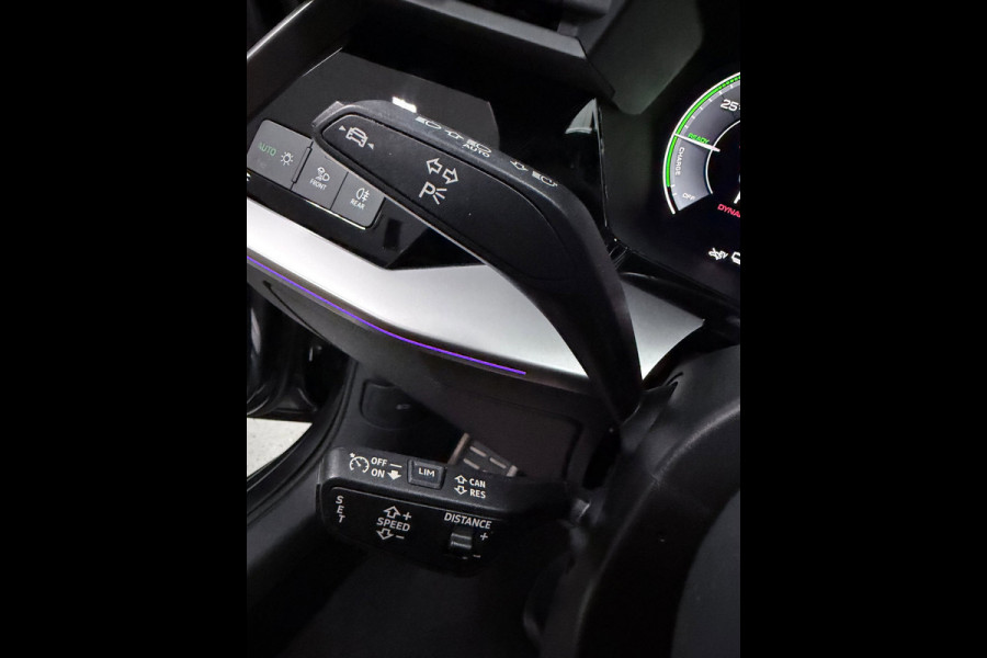 Audi A3 Sportback 45 TFSI e 3 X S-LINE S3 LOOK RS-STOELEN PANO/SFEERVERL/V-COCKPIT/NAVI/CARPLAY/DAB///