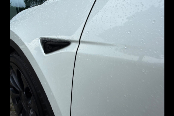 Tesla Model Y Performance AWD 75 kWh - Automaat - Panodak - Leder - Navi