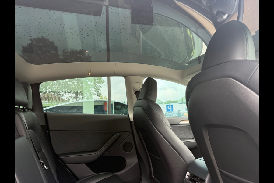 Tesla Model Y Performance AWD 75 kWh - Automaat - Panodak - Leder - Navi