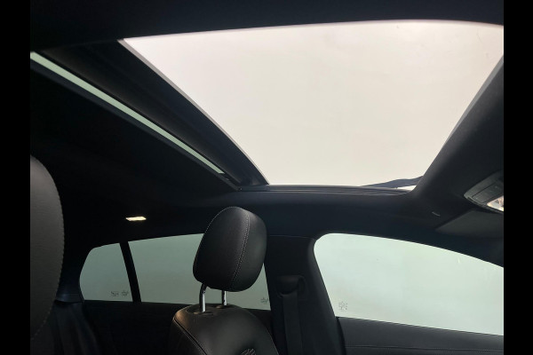 Mercedes-Benz CLA-Klasse Shooting Brake 250 e Business SoH 93% Panoramadak Trekhaak Navigatie Camera Parkeerhulp Cruise control Stoelverwarming Virtual Cockpit Full Led Half leder Climate Control Lichtmetalen velgen