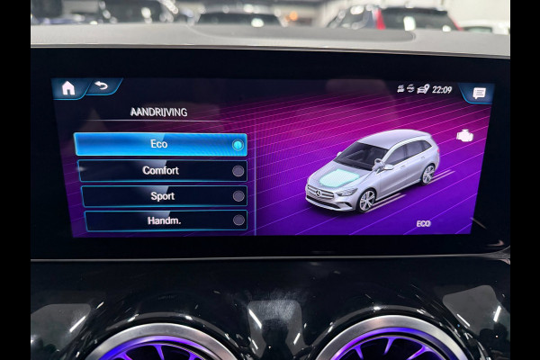 Mercedes-Benz B-Klasse 180 AMG-EDITION PREMIUM PLUS 19'' PANO/BURMESTER/STOEL-M/SFEERVERL/360CAM/DAB/CARPLAY///