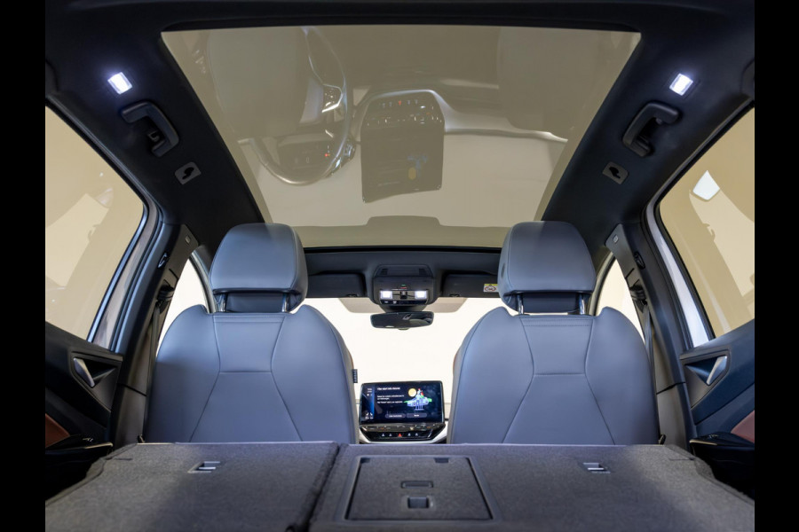 Volkswagen ID.4 Max 77 kWh 204pk / Head up display / Panoramadak / Trekhaak / Memory / Achteruitrijcamera / Navigatie / Apple carplay /