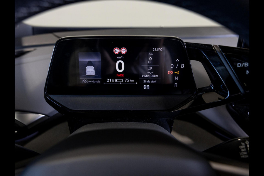 Volkswagen ID.4 Max 77 kWh 204pk / Head up display / Panoramadak / Trekhaak / Memory / Achteruitrijcamera / Navigatie / Apple carplay /