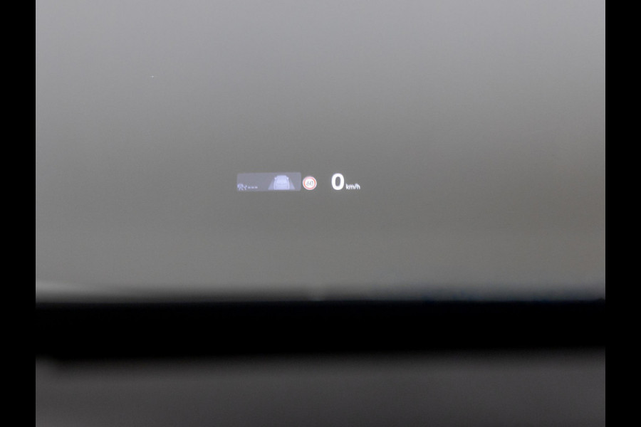 Volkswagen ID.4 Max 77 kWh 204pk / Head up display / Panoramadak / Trekhaak / Memory / Achteruitrijcamera / Navigatie / Apple carplay /