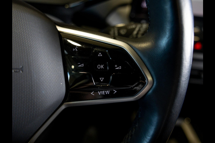 Volkswagen ID.4 Max 77 kWh 204pk / Head up display / Panoramadak / Trekhaak / Memory / Achteruitrijcamera / Navigatie / Apple carplay /