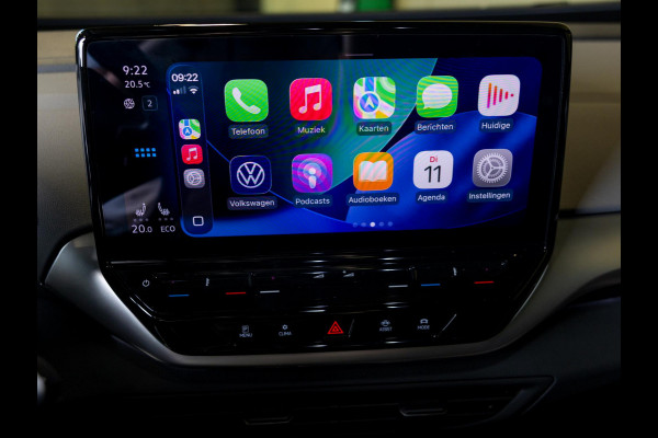 Volkswagen ID.4 Max 77 kWh 204pk / Head up display / Panoramadak / Trekhaak / Memory / Achteruitrijcamera / Navigatie / Apple carplay /