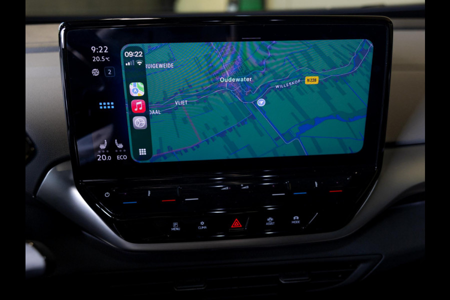 Volkswagen ID.4 Max 77 kWh 204pk / Head up display / Panoramadak / Trekhaak / Memory / Achteruitrijcamera / Navigatie / Apple carplay /