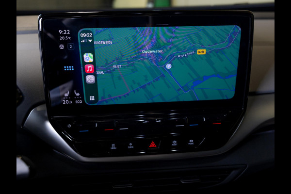 Volkswagen ID.4 Max 77 kWh 204pk / Head up display / Panoramadak / Trekhaak / Memory / Achteruitrijcamera / Navigatie / Apple carplay /