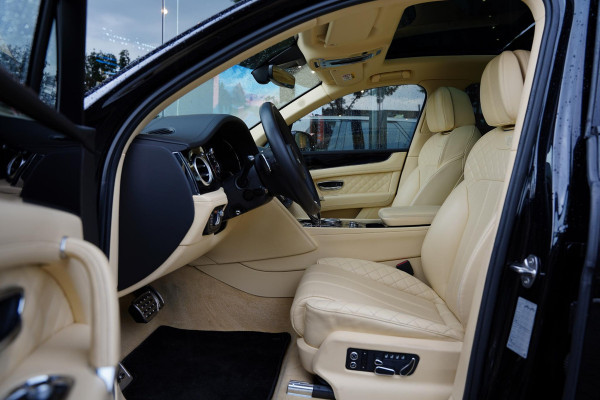 Bentley Bentayga 4.0 V8 / Beige Leder / NAIM