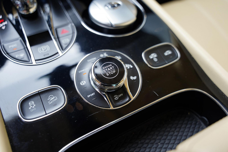 Bentley Bentayga 4.0 V8 / Beige Leder / NAIM