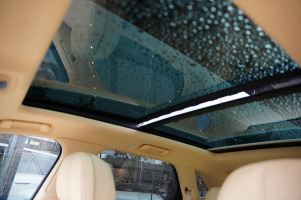 Bentley Bentayga 4.0 V8 / Beige Leder / NAIM