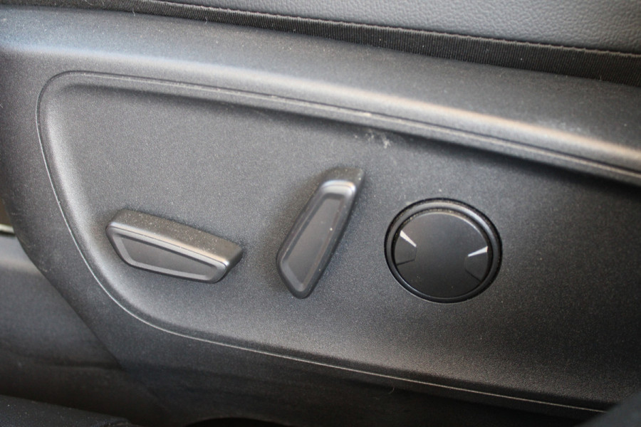 Ford Kuga 2.5 PHEV ST-Line X | Trekhaak | BLIS | B&O | Navigatie