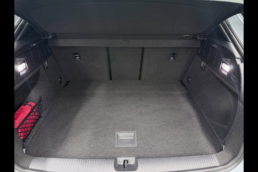 Audi Q2 35 TFSI S Edition 19'' PANO/V-COCKPIT/B&O/LEDER/CAM/DAB/CARPLAY/SFEERVERL///