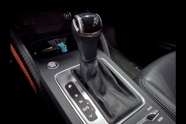 Audi Q2 35 TFSI S Edition 19'' PANO/V-COCKPIT/B&O/LEDER/CAM/DAB/CARPLAY/SFEERVERL///
