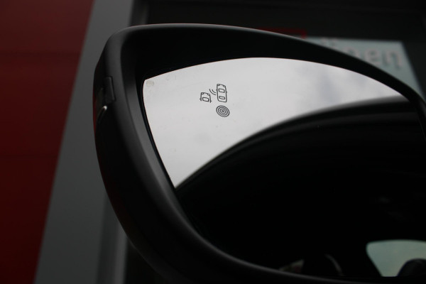 Peugeot 208 1.2 Hybrid 145PK AUTOMAAT GT | ELEKTRISCH BEDIENBARE BESTUURDERSSTOEL MET MASSAGE FUNCTIE | ALCANTARA BEKLEDING | STOEL VERWARMING | ADAPTIVE CRUISE CONTROL | DAB+ RADIO | APPLE CARPLAY/ANDROID AUTO | FULL LED KOPLAMPEN | KEYLESS ENTRY/START | 17" LICHTMETALEN VELGEN | CLIMATE CONTROL | PARKEERSENSOREN VOOR + ACHTER | CAMERA VOOR + ACHTER | DODEHOEK DETECTIE |