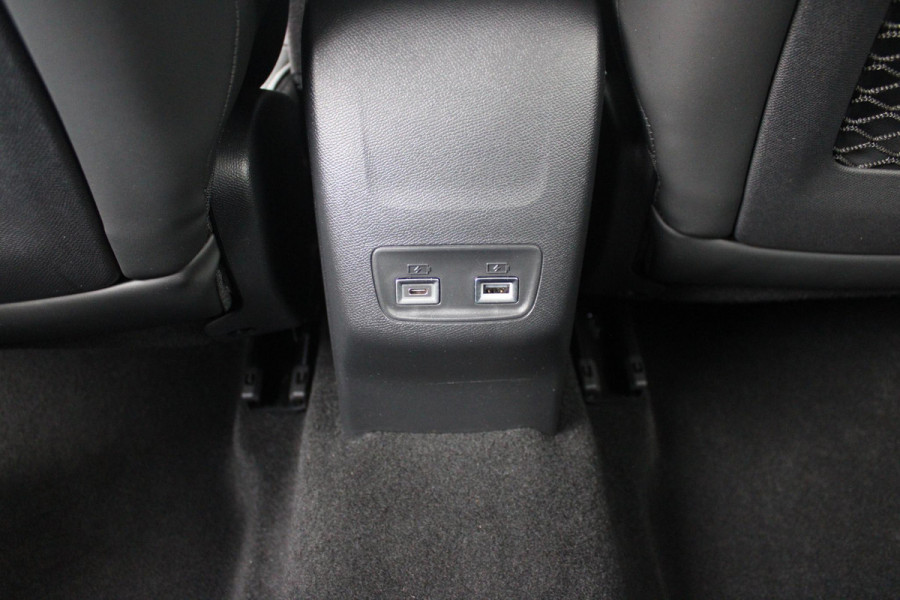 Peugeot 208 1.2 Hybrid 145PK AUTOMAAT GT | ELEKTRISCH BEDIENBARE BESTUURDERSSTOEL MET MASSAGE FUNCTIE | ALCANTARA BEKLEDING | STOEL VERWARMING | ADAPTIVE CRUISE CONTROL | DAB+ RADIO | APPLE CARPLAY/ANDROID AUTO | FULL LED KOPLAMPEN | KEYLESS ENTRY/START | 17" LICHTMETALEN VELGEN | CLIMATE CONTROL | PARKEERSENSOREN VOOR + ACHTER | CAMERA VOOR + ACHTER | DODEHOEK DETECTIE |