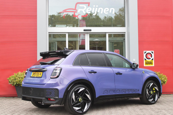 Abarth 600e SCORPIONISSIMA 280PK 54 kWh | SABELT PERFORMANCE SPORT STOELEN/BEKLEDING | ENGINE SOUND GENERATOR | PACK DESIGN SCORPIONISSIMA | PACK TECH SCORPIONISSIMA | PACK WINTER (STOEL VERWARMING/VOORRUITVERWARMING) | PACK SCORPION | 20" LICHTMETALEN VELGEN | ABARTH BODYKIT | 360° PARKEERSENSOREN | REMKLAUWEN GROEN | ELEKTRISCH BEDIENBARE BESTUURDERSSTOEL | AMBIANCE INTERIEUR VERLICHTING | ACHTERUITRIJ CAMERA | ADAPTIVE CRUISE CONTROL | DRAADLOZE APPLE CARPLAY/ANDROID AUTO | DODEHOEK DETECTIE | DC SNELLAAD FUNCTIE | DRAADLOZE APPLE CARPLAY/ANDROID AUTO | ELEKTRISCH BEDIENBARE AC