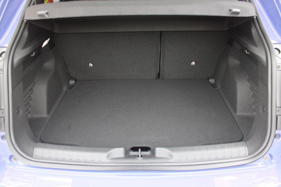 Abarth 600e SCORPIONISSIMA 280PK 54 kWh | SABELT PERFORMANCE SPORT STOELEN/BEKLEDING | ENGINE SOUND GENERATOR | PACK DESIGN SCORPIONISSIMA | PACK TECH SCORPIONISSIMA | PACK WINTER (STOEL VERWARMING/VOORRUITVERWARMING) | PACK SCORPION | 20" LICHTMETALEN VELGEN | ABARTH BODYKIT | 360° PARKEERSENSOREN | REMKLAUWEN GROEN | ELEKTRISCH BEDIENBARE BESTUURDERSSTOEL | AMBIANCE INTERIEUR VERLICHTING | ACHTERUITRIJ CAMERA | ADAPTIVE CRUISE CONTROL | DRAADLOZE APPLE CARPLAY/ANDROID AUTO | DODEHOEK DETECTIE | DC SNELLAAD FUNCTIE | DRAADLOZE APPLE CARPLAY/ANDROID AUTO | ELEKTRISCH BEDIENBARE AC