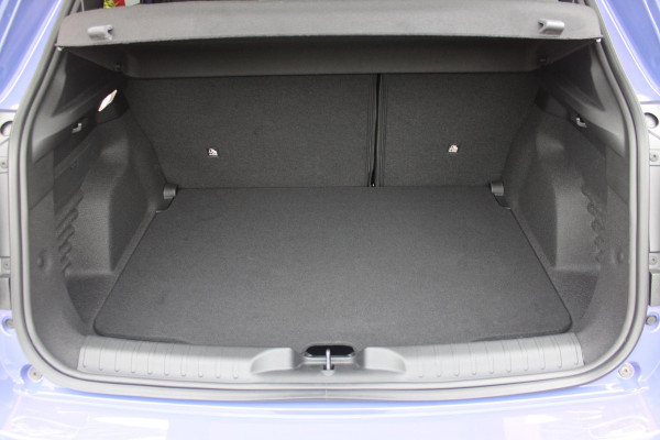 Abarth 600e SCORPIONISSIMA 280PK 54 kWh | SABELT PERFORMANCE SPORT STOELEN/BEKLEDING | ENGINE SOUND GENERATOR | PACK DESIGN SCORPIONISSIMA | PACK TECH SCORPIONISSIMA | PACK WINTER (STOEL VERWARMING/VOORRUITVERWARMING) | PACK SCORPION | 20" LICHTMETALEN VELGEN | ABARTH BODYKIT | 360° PARKEERSENSOREN | REMKLAUWEN GROEN | ELEKTRISCH BEDIENBARE BESTUURDERSSTOEL | AMBIANCE INTERIEUR VERLICHTING | ACHTERUITRIJ CAMERA | ADAPTIVE CRUISE CONTROL | DRAADLOZE APPLE CARPLAY/ANDROID AUTO | DODEHOEK DETECTIE | DC SNELLAAD FUNCTIE | DRAADLOZE APPLE CARPLAY/ANDROID AUTO | ELEKTRISCH BEDIENBARE AC