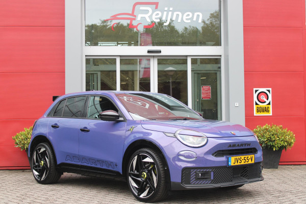 Abarth 600e SCORPIONISSIMA 280PK 54 kWh | SABELT PERFORMANCE SPORT STOELEN/BEKLEDING | ENGINE SOUND GENERATOR | PACK DESIGN SCORPIONISSIMA | PACK TECH SCORPIONISSIMA | PACK WINTER (STOEL VERWARMING/VOORRUITVERWARMING) | PACK SCORPION | 20" LICHTMETALEN VELGEN | ABARTH BODYKIT | 360° PARKEERSENSOREN | REMKLAUWEN GROEN | ELEKTRISCH BEDIENBARE BESTUURDERSSTOEL | AMBIANCE INTERIEUR VERLICHTING | ACHTERUITRIJ CAMERA | ADAPTIVE CRUISE CONTROL | DRAADLOZE APPLE CARPLAY/ANDROID AUTO | DODEHOEK DETECTIE | DC SNELLAAD FUNCTIE | DRAADLOZE APPLE CARPLAY/ANDROID AUTO | ELEKTRISCH BEDIENBARE AC