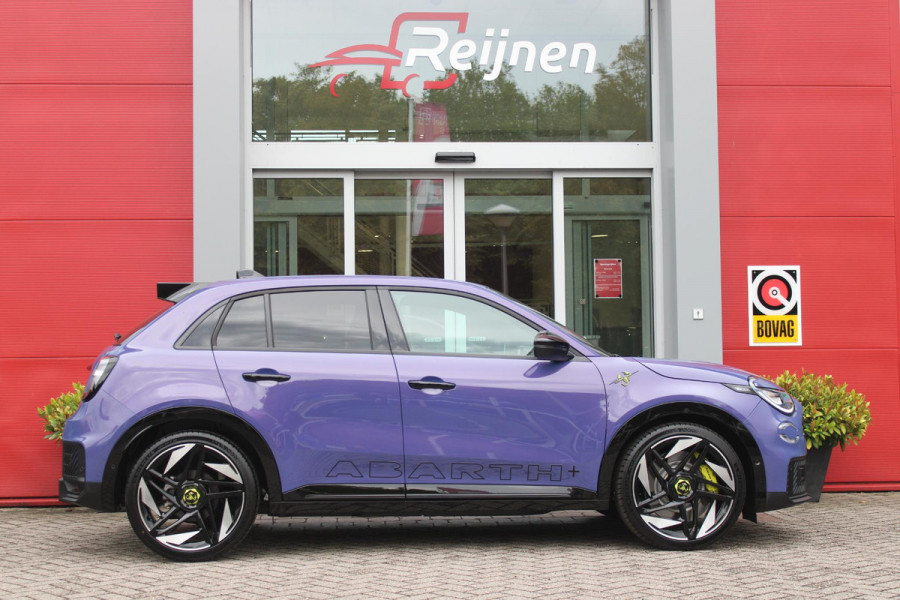 Abarth 600e SCORPIONISSIMA 280PK 54 kWh | SABELT PERFORMANCE SPORT STOELEN/BEKLEDING | ENGINE SOUND GENERATOR | PACK DESIGN SCORPIONISSIMA | PACK TECH SCORPIONISSIMA | PACK WINTER (STOEL VERWARMING/VOORRUITVERWARMING) | PACK SCORPION | 20" LICHTMETALEN VELGEN | ABARTH BODYKIT | 360° PARKEERSENSOREN | REMKLAUWEN GROEN | ELEKTRISCH BEDIENBARE BESTUURDERSSTOEL | AMBIANCE INTERIEUR VERLICHTING | ACHTERUITRIJ CAMERA | ADAPTIVE CRUISE CONTROL | DRAADLOZE APPLE CARPLAY/ANDROID AUTO | DODEHOEK DETECTIE | DC SNELLAAD FUNCTIE | DRAADLOZE APPLE CARPLAY/ANDROID AUTO | ELEKTRISCH BEDIENBARE AC