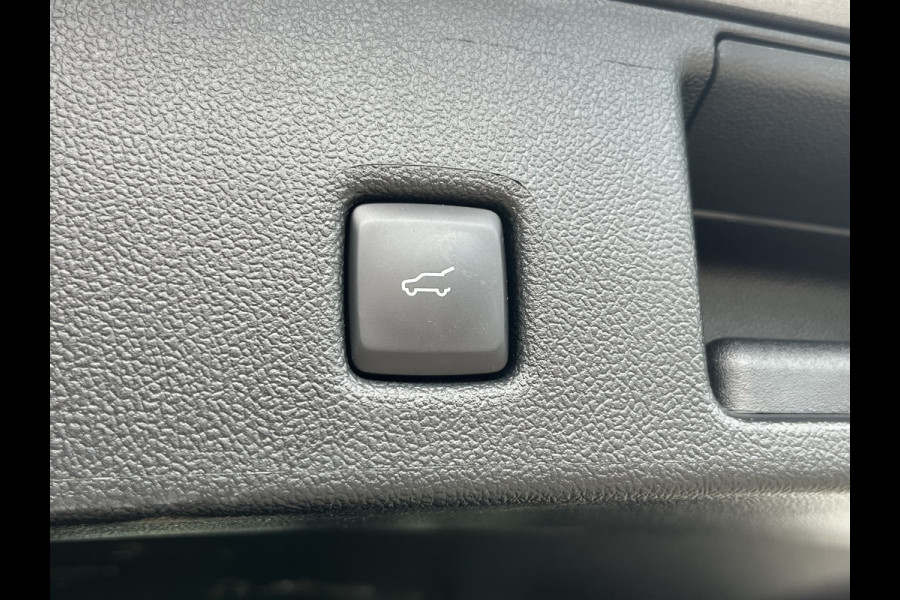 Ford Kuga 2.5 PHEV ST-Line X Diamond Black Package 243pk e-CVT Automaat | NIEUWSTE MODELUPDATE MET BLUECRUISE EN CONNECTIVITY | Ook leverbaar in meerdere kleuren |  Full Options | Pano | BlueCruise | Diamond Black Package | E-Trekhaak | Panodak | Coast-to-Coast M