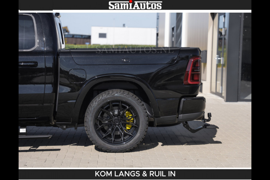 Dodge Ram Limited Night H.O 540HP 706Nm | Massage + Full Option | De Meest Luxe en Volle Pick-Up in zijn Klasse | Comfortabele Dubbele Cabine met Royale 5 Zitplaatsen | BPM vrij | Nu Leverbaar uit Voorraad | Voorraad Nr 2356 - 0990 | De specialist in Amerikaanse pick‑ups in Nederland en Europa.