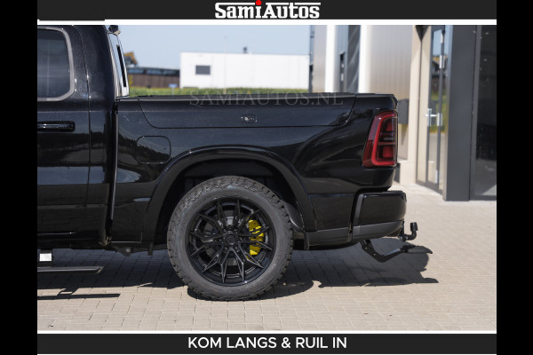 Dodge Ram Limited Night H.O 540HP 706Nm | Massage + Full Option | De Meest Luxe en Volle Pick-Up in zijn Klasse | Comfortabele Dubbele Cabine met Royale 5 Zitplaatsen | BPM vrij | Nu Leverbaar uit Voorraad | Voorraad Nr 2356 - 0990 | De specialist in Amerikaanse pick‑ups in Nederland en Europa.
