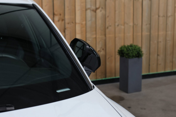 Audi Q3 40 TFSI Quattro S-Line *Pano*360 Camera*Keyless*Trekhaak*