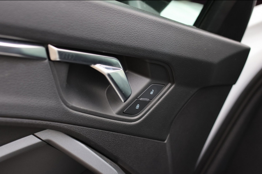 Audi Q3 40 TFSI Quattro S-Line *Pano*360 Camera*Keyless*Trekhaak*