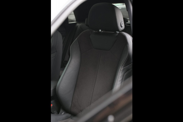 Audi Q3 40 TFSI Quattro S-Line *Pano*360 Camera*Keyless*Trekhaak*