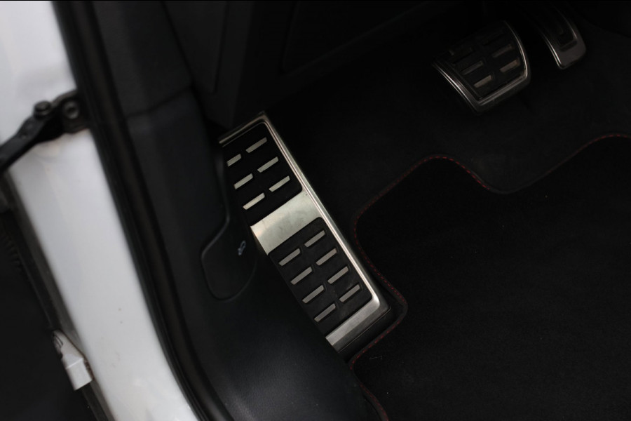 Audi Q3 40 TFSI Quattro S-Line *Pano*360 Camera*Keyless*Trekhaak*