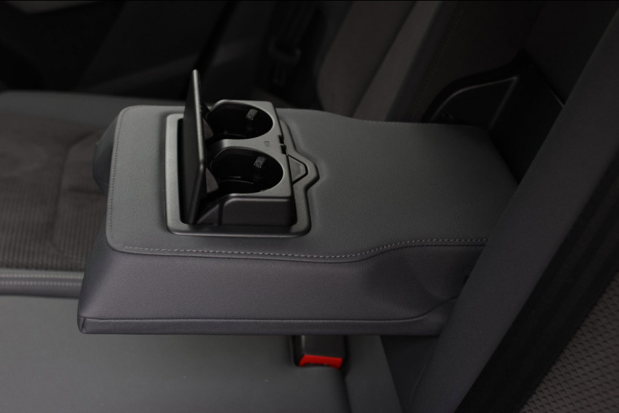 Audi Q3 40 TFSI Quattro S-Line *Pano*360 Camera*Keyless*Trekhaak*