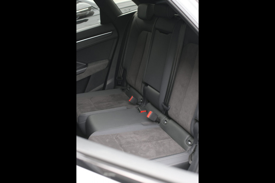 Audi Q3 40 TFSI Quattro S-Line *Pano*360 Camera*Keyless*Trekhaak*