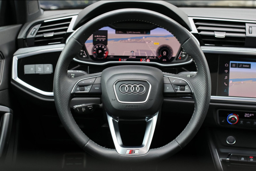Audi Q3 40 TFSI Quattro S-Line *Pano*360 Camera*Keyless*Trekhaak*