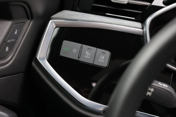 Audi Q3 40 TFSI Quattro S-Line *Pano*360 Camera*Keyless*Trekhaak*