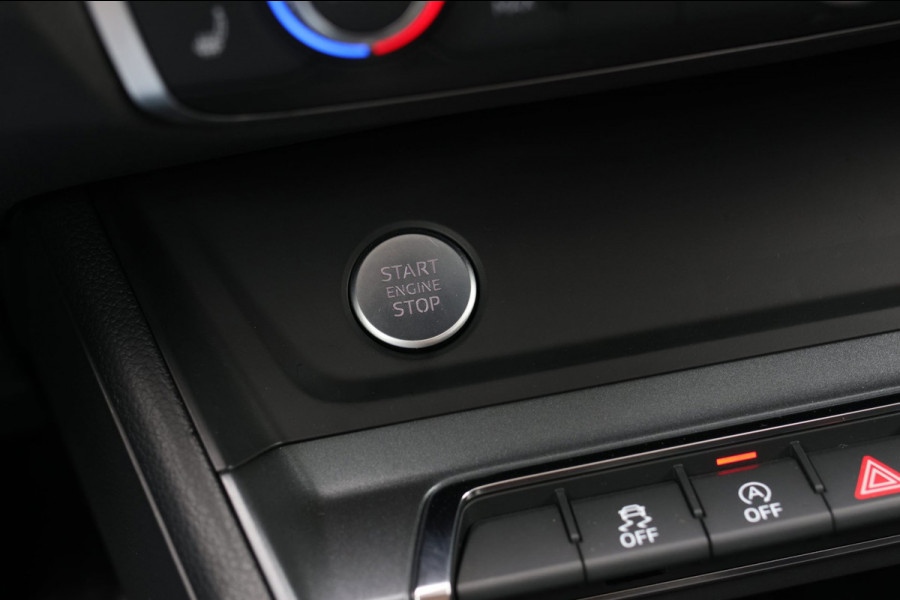 Audi Q3 40 TFSI Quattro S-Line *Pano*360 Camera*Keyless*Trekhaak*