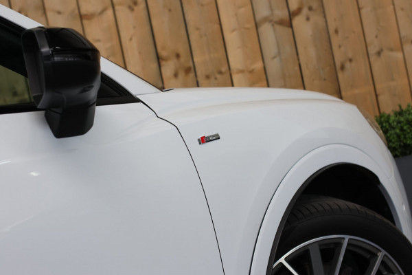 Audi Q3 40 TFSI Quattro S-Line *Pano*360 Camera*Keyless*Trekhaak*