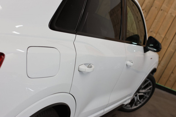 Audi Q3 40 TFSI Quattro S-Line *Pano*360 Camera*Keyless*Trekhaak*